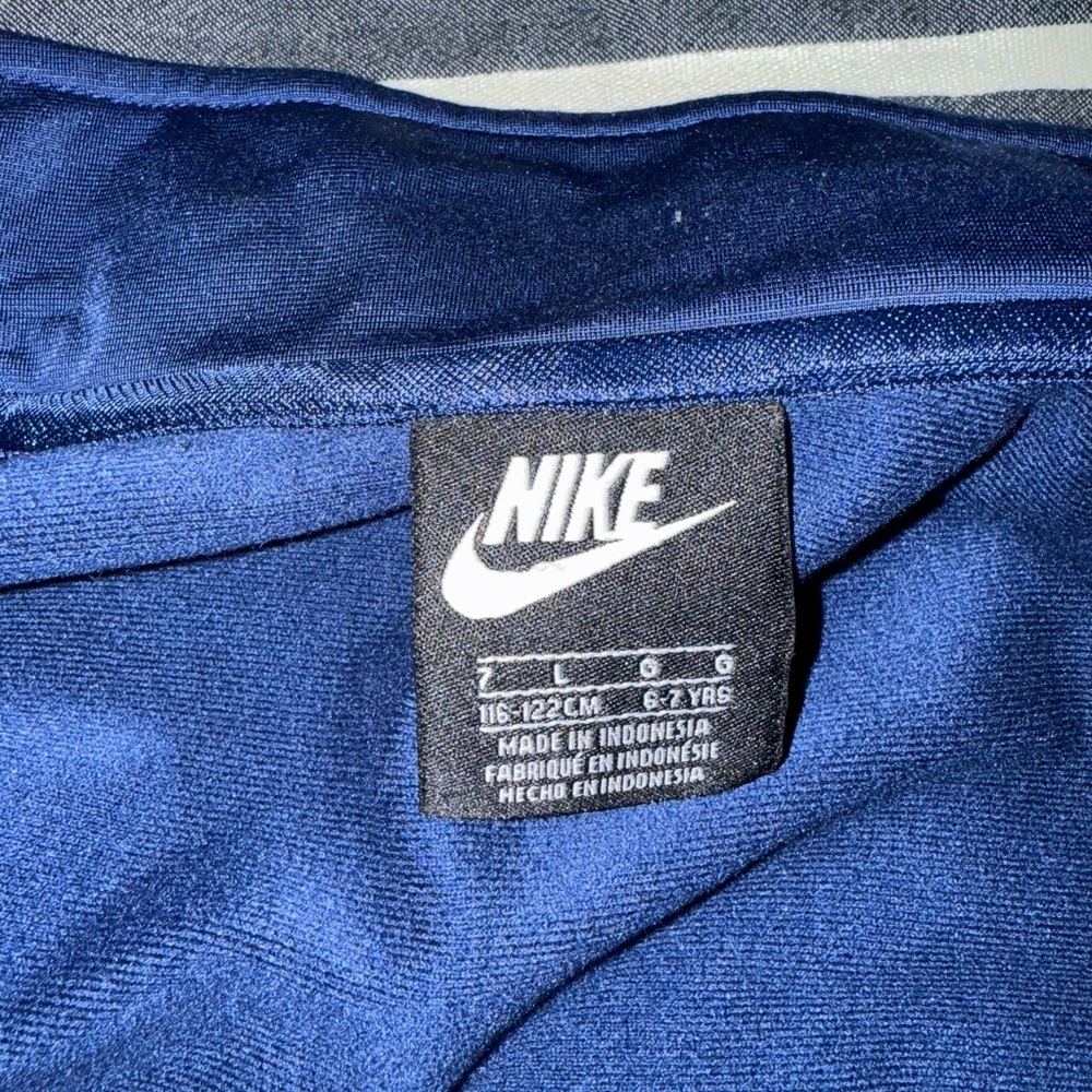 Nike Set with Color blocking - Picture 5 of 8